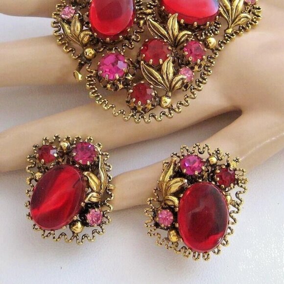 Austria Brooch Earrings red cabochon & rhinestones Set - Picture 3 of 7